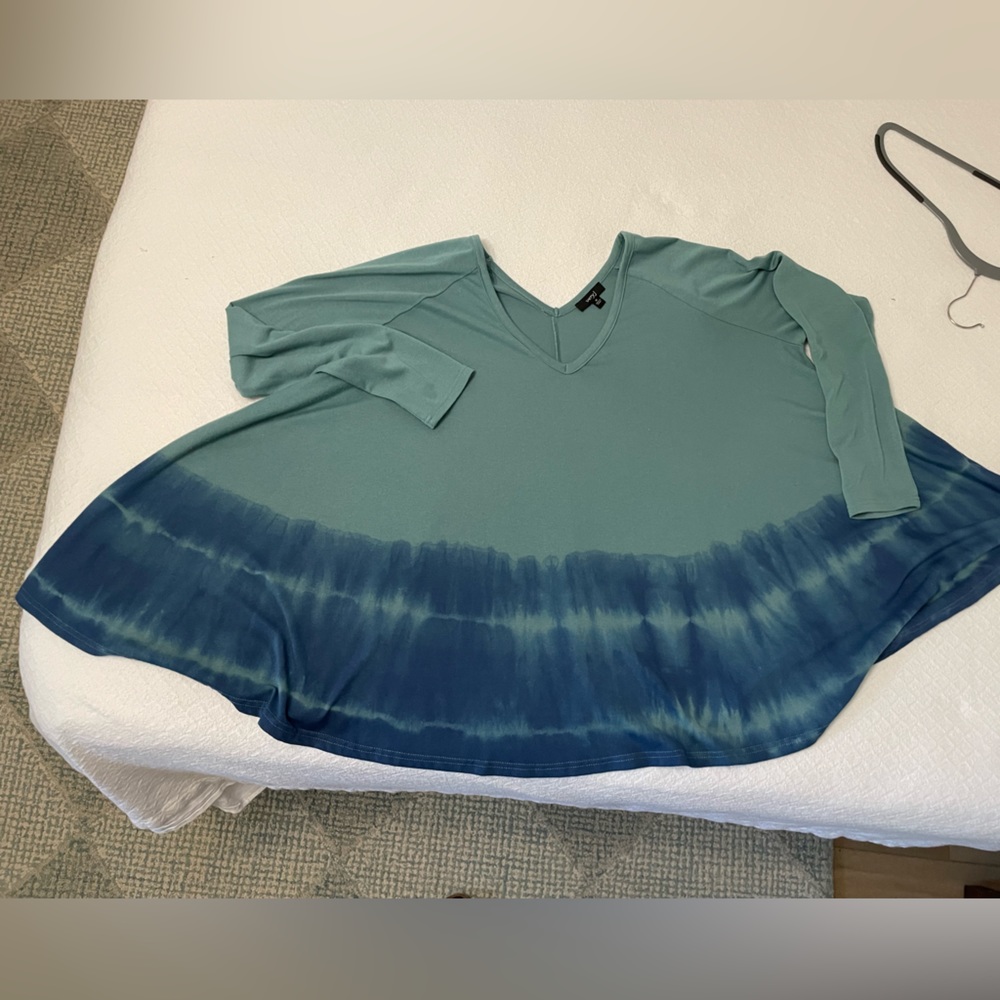 veryJ tie-dye blouse. The colors are beautiful &the flowing design camouflages - Picture 6 of 8